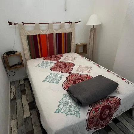 2** Avec Loggia, Parking, A 5 Min De La - - Fr-1-732-10 *
